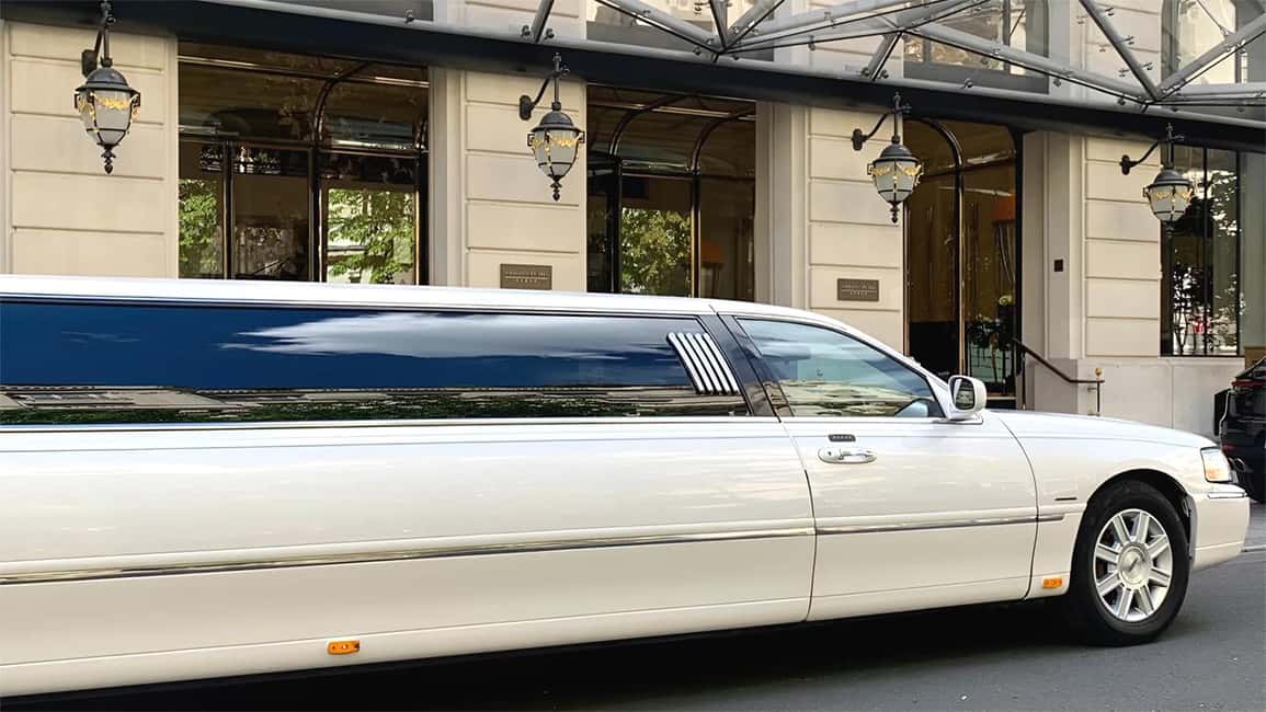 Paris: Romantic Limousine Tour - The Paris Drive You’ll Be Thinking About Later
