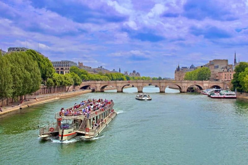 Paris: Seine Cruise with French breakfast near the boats - Comfort, Crowds, and How Long You Might Wait