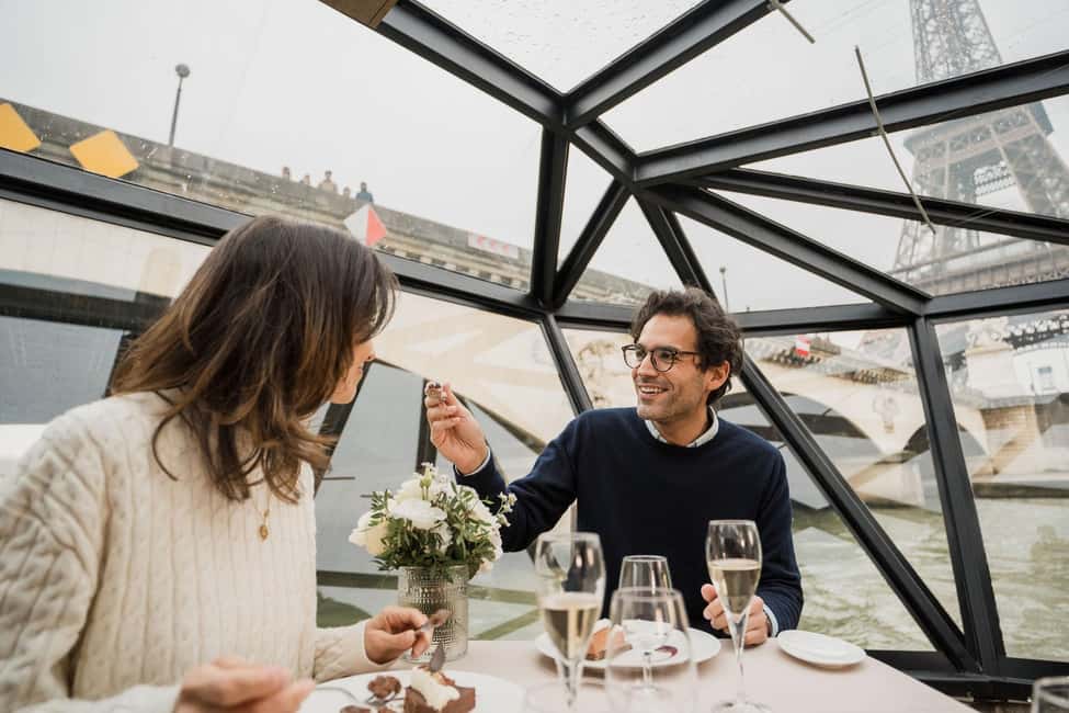 Paris: Sightseeing Cruise on the Seine with 3-Course Lunch - Service and Onboard Details That Matter