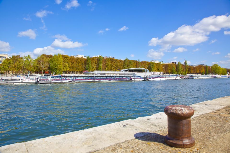 Paris: Sightseeing Cruise on the Seine with 3-Course Lunch - Passing Pont Alexandre III and the Orsay-to-Louvre Stretch