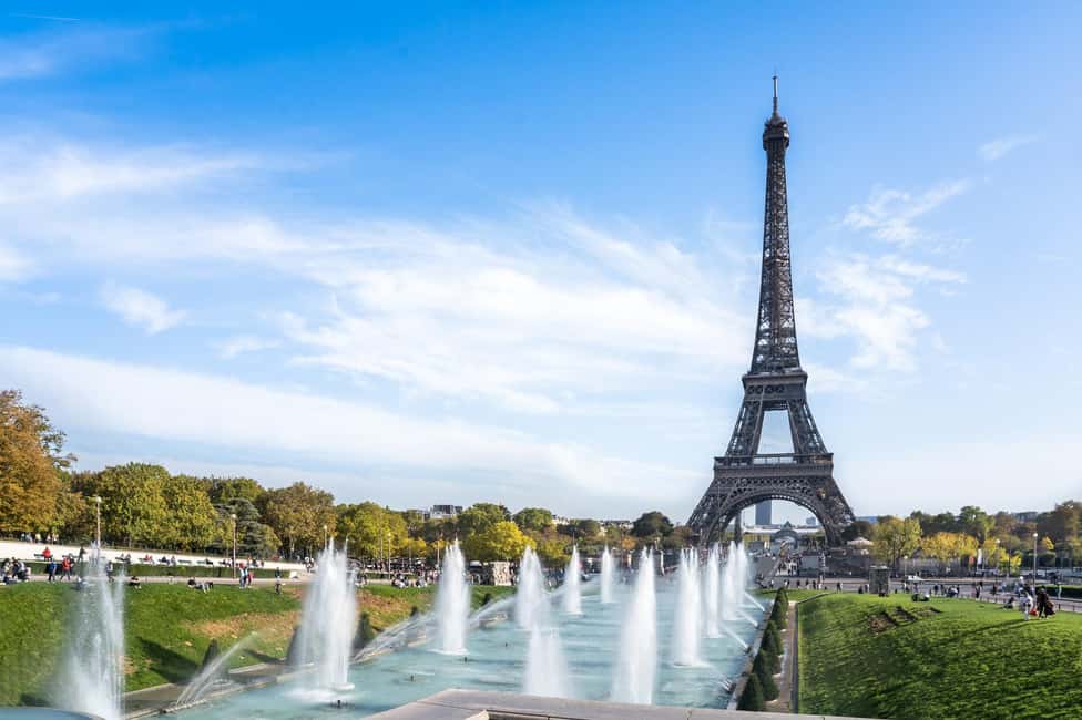Paris: Skip-the-Line Eiffel Tower and Trocadero Gardens Tour - What the Guide Teaches Inside the Tower (Including the Parisians Backstory)