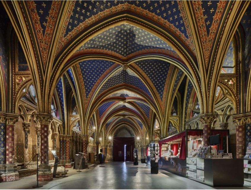 Paris: Ste-Chapelle, Conciergerie, Notre Dame Private Tour - Île de la Cité, the compact heart of Paris