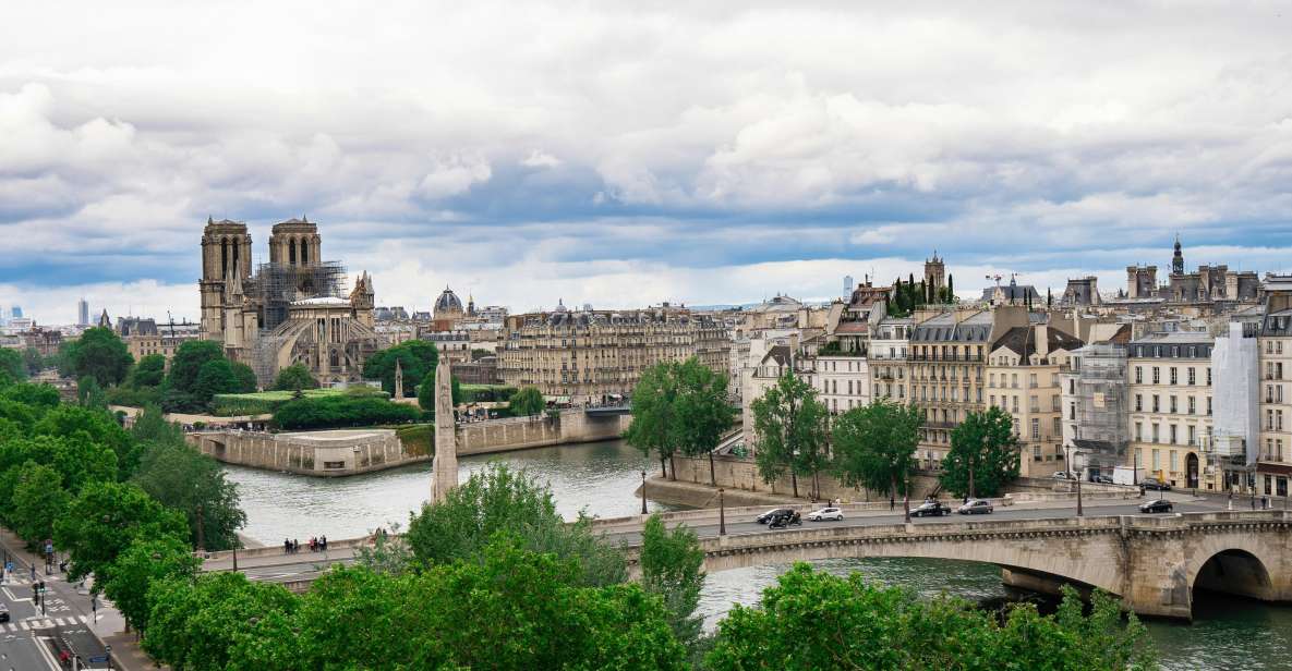 Paris: Ste-Chapelle, Conciergerie, Notre Dame Private Tour - Conciergerie: palace-to-prison atmosphere, explained in plain language