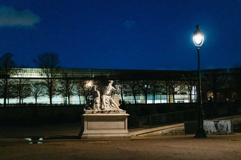 Paris: Sunrise Running and Sightseeing Group Tour - Tuileries Garden to Place de la Concorde: Paris by Foot, Not by Hop-On