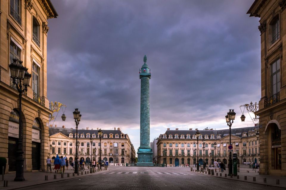 Paris: The Da Vinci Code Walking Tour with a Local Guide - Real vs. fiction: what to listen for as you walk