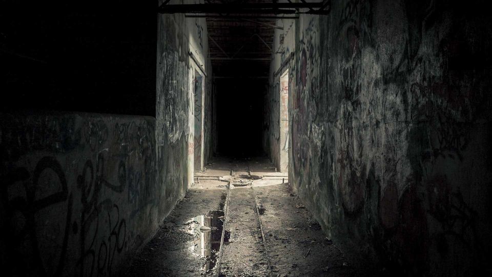 Paris: "The Live Thriller" Hunt down a Serial Killer - Timing: pick day or night based on your tolerance