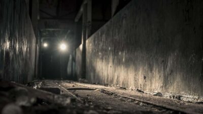 Paris: "The Live Thriller" Hunt down a Serial Killer - The investigation brief: missing people, staged crime scenes