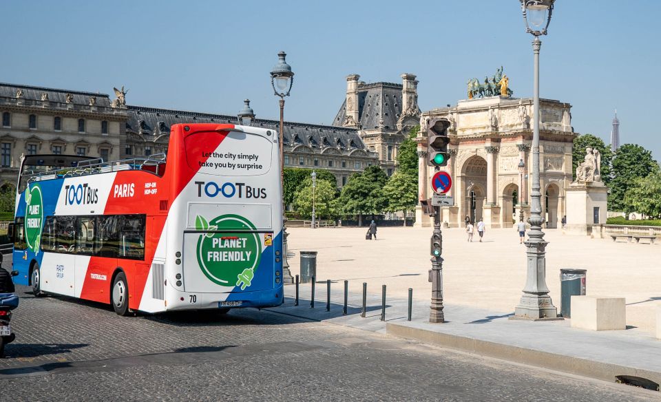 Paris: Tootbus Kids Bus Tour Experience - Onboard Comfort: Earphones, Wi‑Fi, and the Kids-Seat Reality