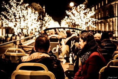 Paris: Tootbus Open-Top Christmas Bus Tour - Meeting point on Boulevard des Capucines: getting seats for the best views