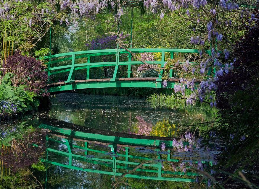 Paris: Transport for visit Giverny Claude Monet 7 peoples - Giverny from Paris: the case for door-to-door van transport