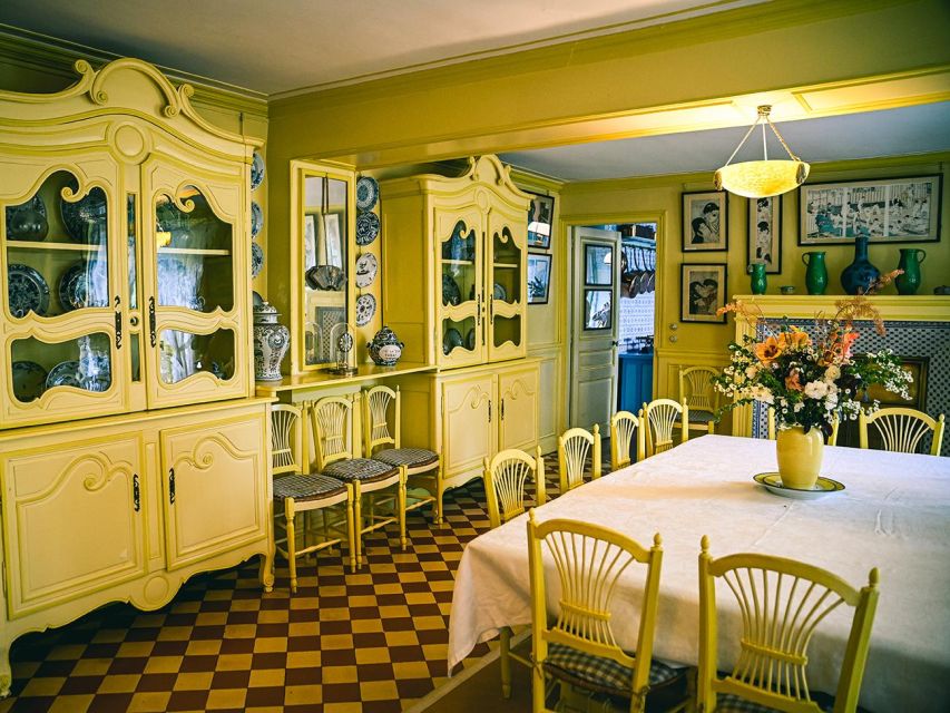 Paris: Transport for visit Giverny Claude Monet 7 peoples - Price and value for a group up to 7 people