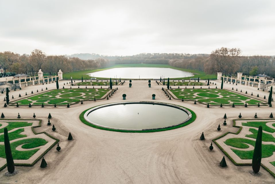 Paris: Versailles Palace and Gardens Full Access Ticket - Versailles Palace: state rooms and the pace of royalty