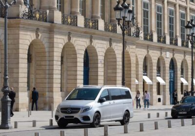 Paris VIP: Landmarks & Sightseeing Chauffeur Driven Tour 3hr - Arc de Triomphe and Champs-Élysées: the classic street photo run