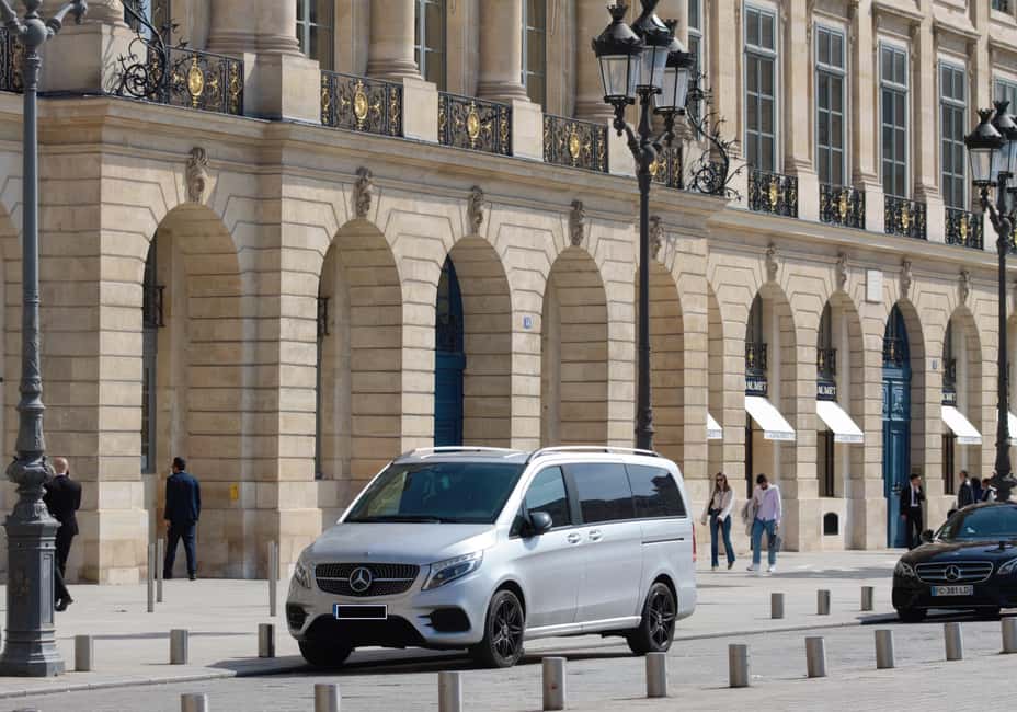 Paris VIP: Landmarks & Sightseeing Chauffeur Driven Tour 3hr - Arc de Triomphe and Champs-Élysées: the classic street photo run