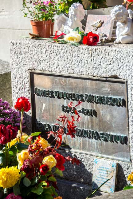 Père Lachaise Cemetery Tour, Tales from the Graves & Crepes - What to wear and bring for cobblestones, hills, and stairs