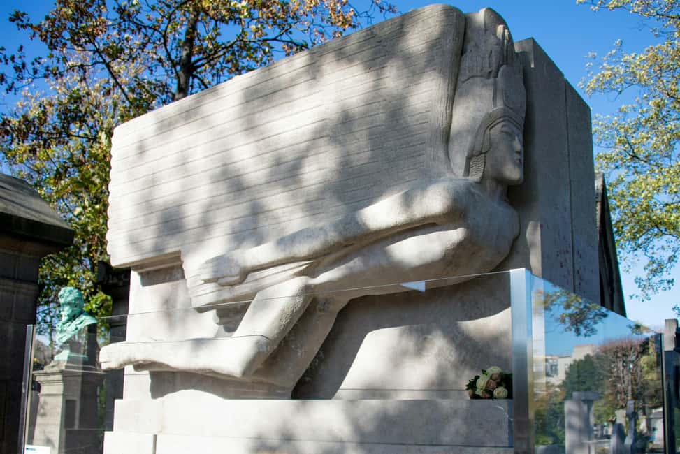 Père Lachaise Cemetery Tour, Tales from the Graves & Crepes - Price and value: is $57 a fair deal for this mix?