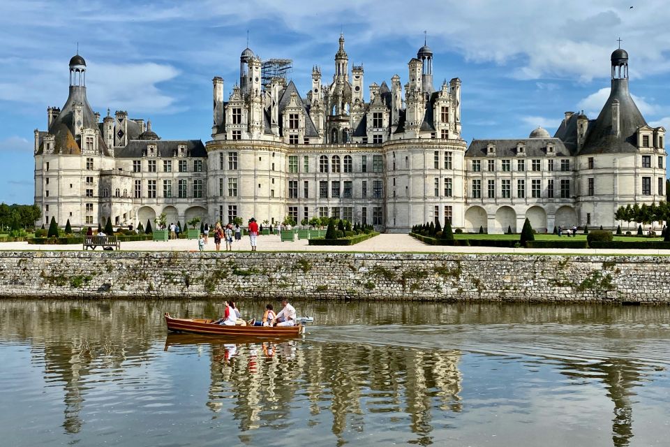 Private Chenonceau Chambord Amboise Loire Castles from Paris - Winery Break With at Least Seven Wines: A Real Loire Flavor Stop