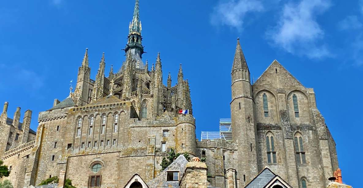 Private Mont Saint-Michel trip from Paris Calvados tasting - Free time on the island: how to handle lunch and views