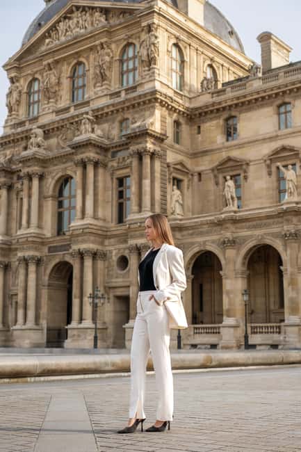Private Photo Session - Streets of Paris - Private 1-Hour Photoshoot in Paris Streets by Metro Saint Paul