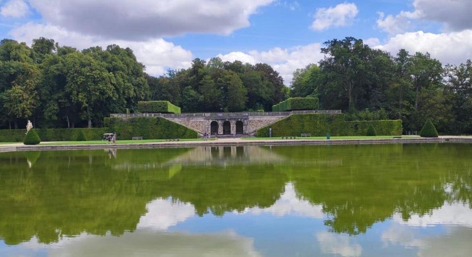 Private tour: Chateaux de Vaux le Vicomte & Fontainebleau - Vaux-le-Vicomte: the castle that helped shape Versailles
