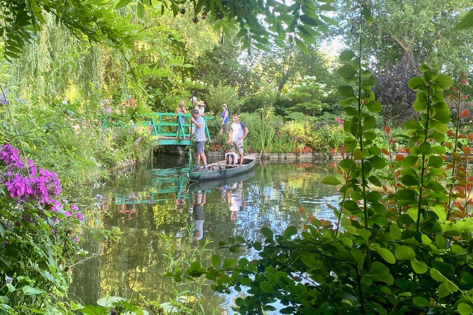 Private Trip Giverny Versailles Trianon from Paris - Lunch Break in Giverny: Keep It Simple, Then Back to Work