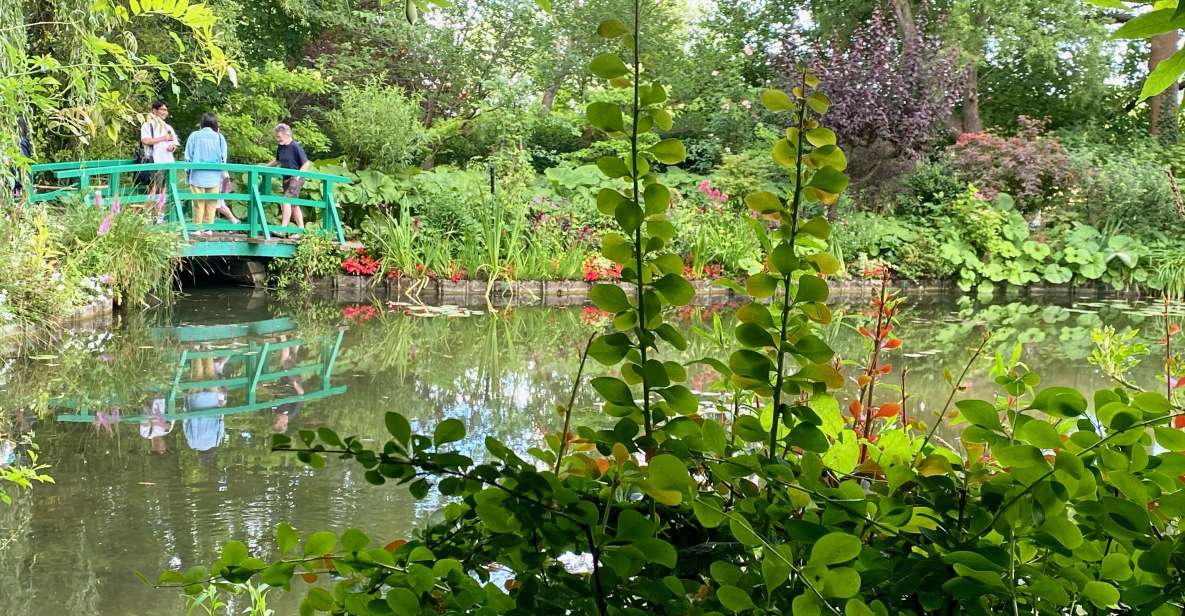 Private Trip Giverny Versailles Trianon from Paris - Versailles Gardens: Photo Time With a Real Plan