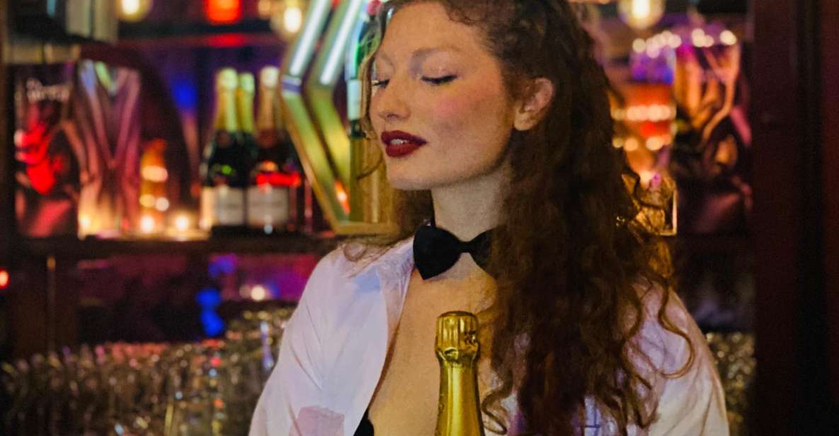 Secret Square Paris : Parisian Strip-Tease Cabaret Ticket - The center-stage strip-tease: what you should expect to see