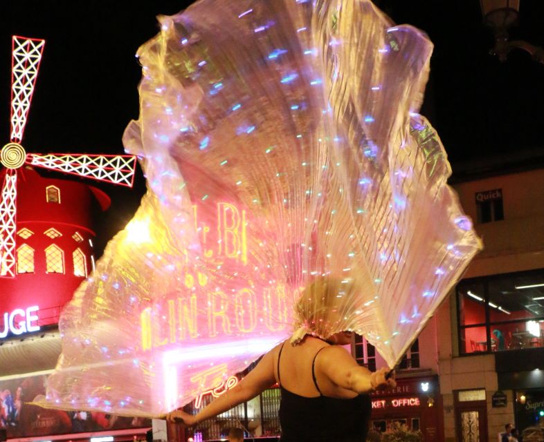 Singing Montmartre by night with a Diva - Montmartre After Dark: Why This Singing Tour Feels Different