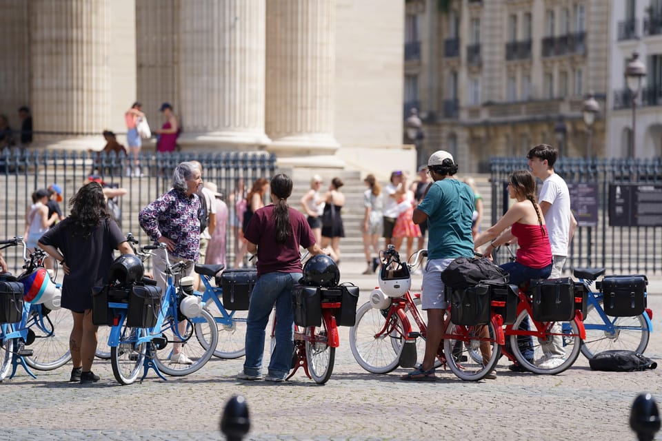 Solex Guided Tour of Intellectual Paris - Les Invalides: The Golden Dome Moment