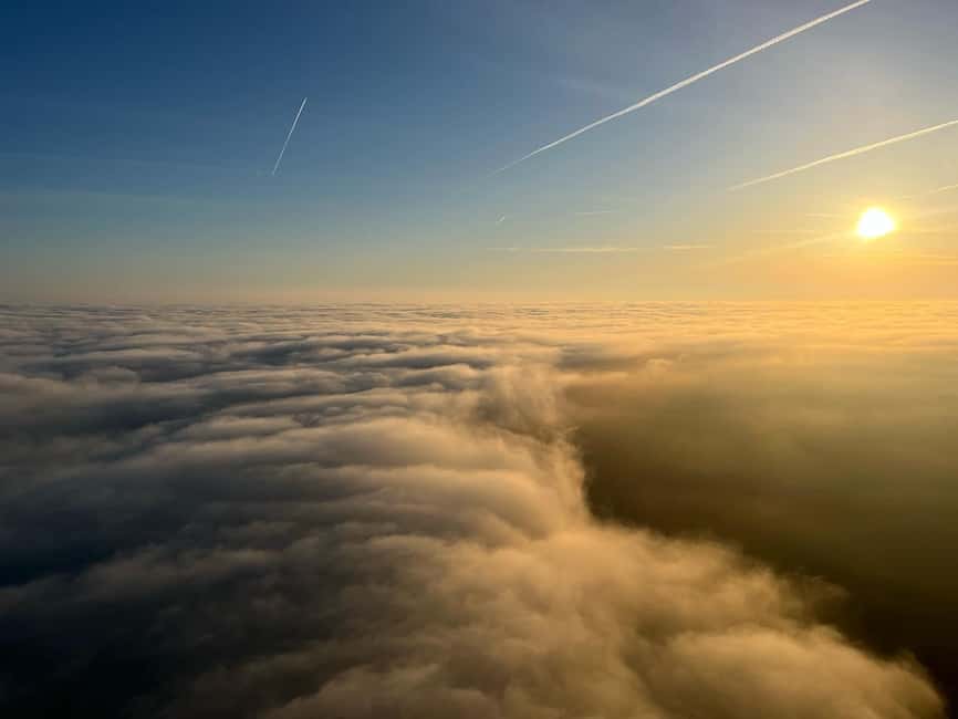 South of Paris: hot air balloon flight - In the Air Over South of Paris: Low Passes, High Panoramas, Real Freedom