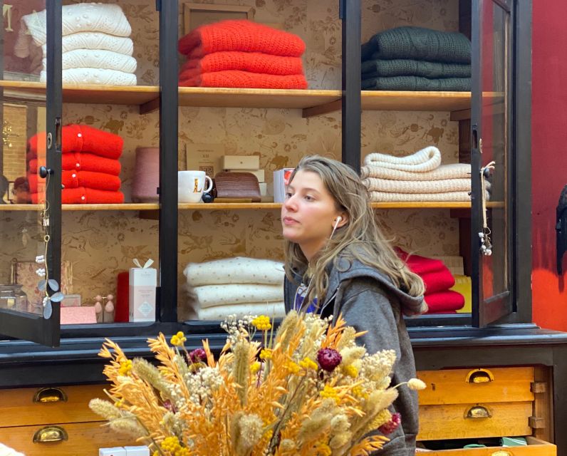 Teen Shopping Tour of Paris, 2.30 hour Walking Tour - Key Points to Know Before You Go