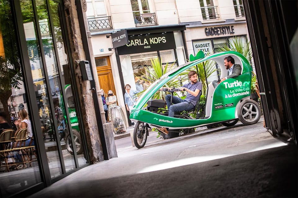 The Tout Paris Private Rickshaw bike Tour with Audio Guide - Hôtel de Ville to Luxembourg Gardens: classic center + Latin Quarter vibe