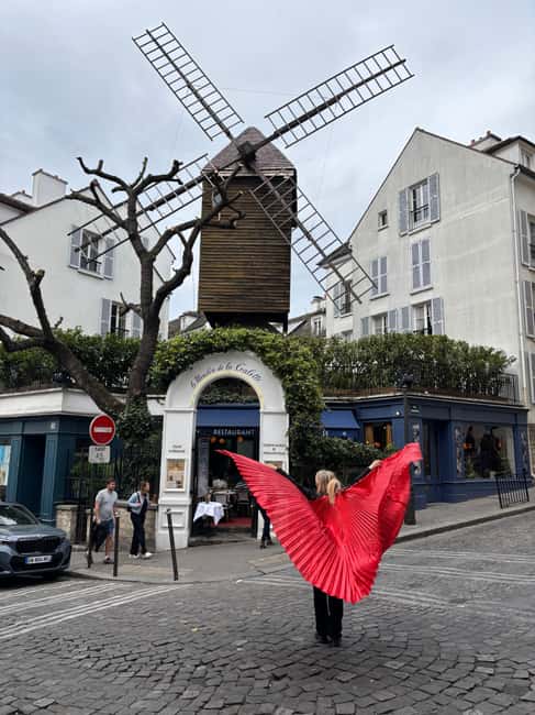 The voice of Montmartre is a must-see in Paris - Sacred Songs and A Short Church Moment at the Right Time