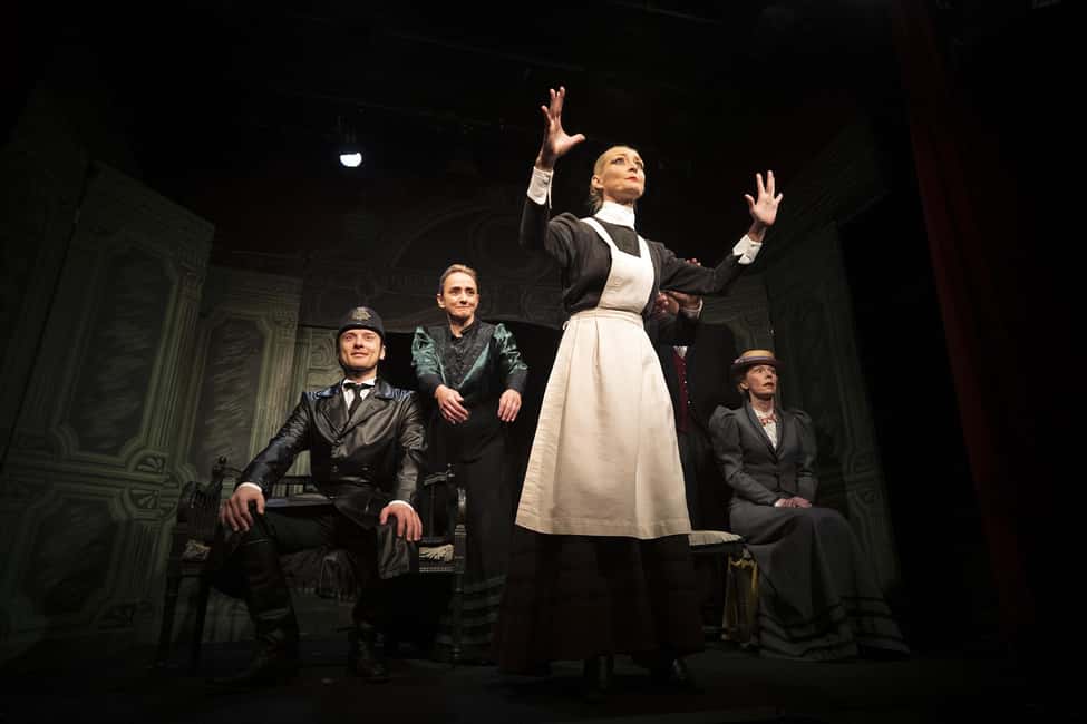 Theatre in Paris: The Bald Soprano (La cantatrice chauve) - Why Théâtre de la Huchette makes this Ionesco feel like a real Paris night
