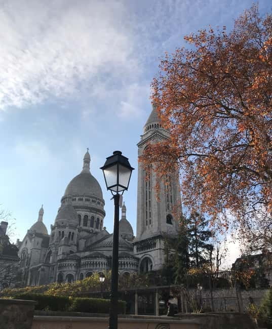 Tour in Italian of the Montmartre district with local guide - Key things you’ll notice on this Montmartre walk