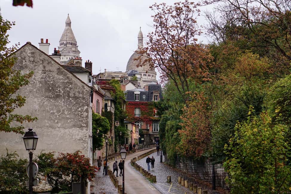 Tour in Italian of the Montmartre district with local guide - Why Montmartre works best with an Italian local guide