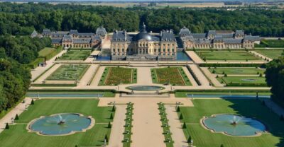 Vaux le Vicomte Chateau Entry Ticket and Chateaubus Transfer - The 5-hour plan: how your day actually runs