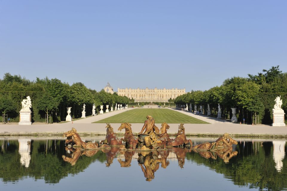 Versailles and Paris Full-Day Tour from Disneyland Paris - Logistics reality: bilingual hosts, QR codes, and keeping your day on track