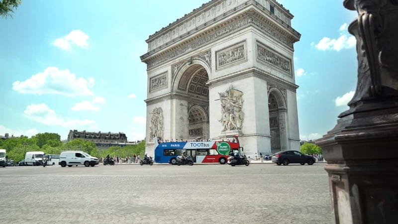 Versailles Palace : Day Trip & Paris Hop-On Hop-Off - Audio guides: the smartest way to get more out of Versailles