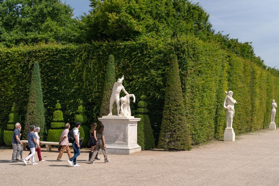 Versailles: Skip-the-Line Versailles Palace and Gardens Tour - Palace Walk-Through: Hall of Mirrors and Royal Apartments